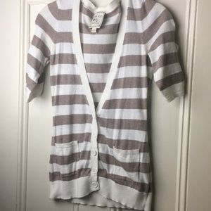 *LIKE NEW * Tan & White Striped Sweater